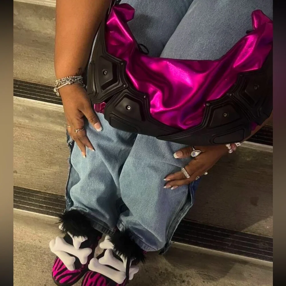 Y2K Futuristic Grunge Style Bag - Picture 4 of 4